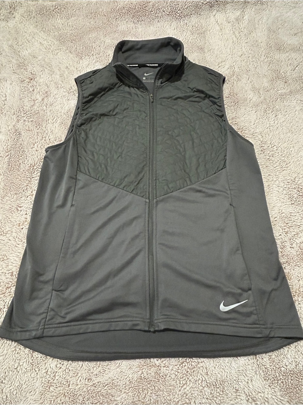 Nike Women’s Black Sleeveless Quilted-Front Active Vest